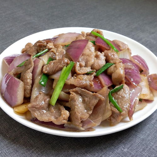 洋葱炒肉片怎么做？家常菜谱