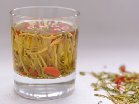 菊花金银花泡水喝，养生效果怎么样