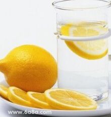 柠檬水不能和什么一起吃？这些食物搭配要注意
