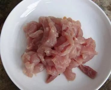 请问红肉都指的是哪些肉类，比如猪肉、牛肉、羊肉等，能提供一张相关图片吗？