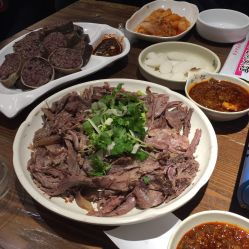 吉林省的梅花鹿：历史悠久， 产业繁荣