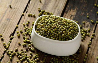 红豆绿豆的花朵：相似又不同