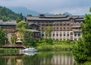 2. 自然景观与建筑的和谐