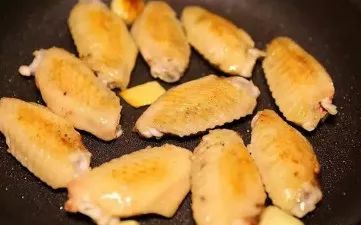 不用饲料真能养出既健康又美味的优质沼虾吗？