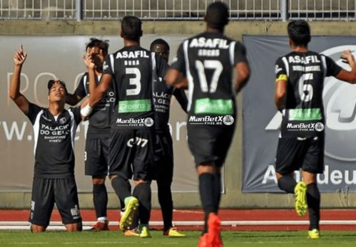 历史交锋胜负关键及战术解析有何特点？