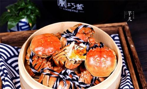 肉蟹肉质细腻，大闸蟹蟹黄丰富