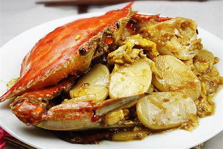 梭子蟹蟹黄金黄饱满，富含油脂