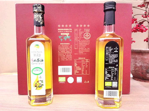 揭秘：如何品尝顶级山茶油，吃货必学！