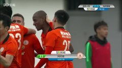 南美老将的绿茵传奇：阿约维与伊沃的火花碰撞