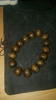 鸡翅木， 价格便宜的手串之选