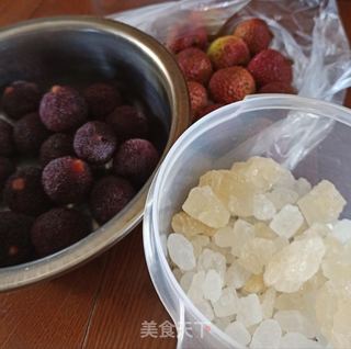 荔枝干烘焙制作，以晒干荔枝果肉为主