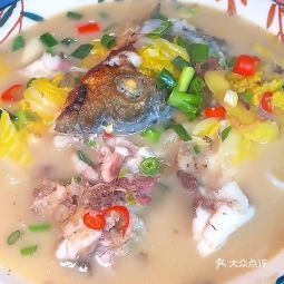 一吨鱼粉需要多少原料鱼，加工一吨鱼粉大约消耗多少蒸汽？