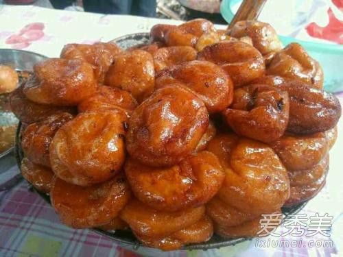 广西壮族三月三有什么特别的传统习俗和美食吗？