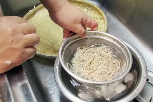 猪饲料中添加多少鱼粉最适宜，猪吃鱼粉有哪些具体好处？