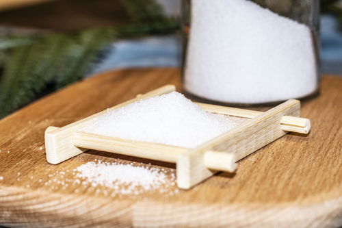 淡水鱼饲料中添加哪些促生长的添加剂效果最好？