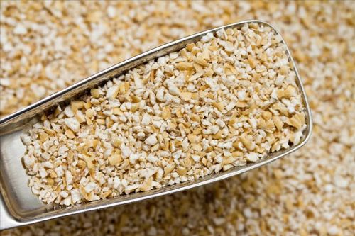 猪饲料配方大全中，玉米和豆粕比例对生长猪饲料配方有什么影响？