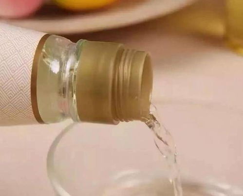 栀子花用白醋兑水浇花，可依吗？