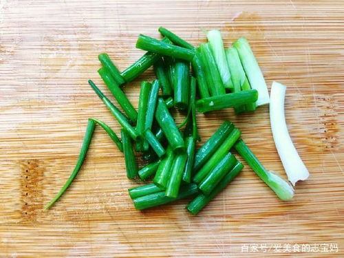 搭建遮阳棚， 保护蔬菜