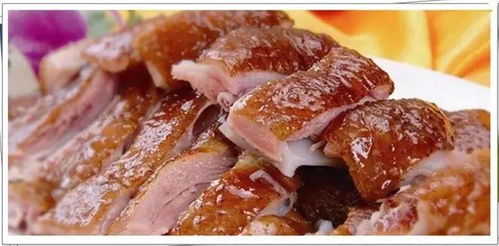 包炸脆竹荪是一道以竹荪为主料，外酥里嫩的川菜