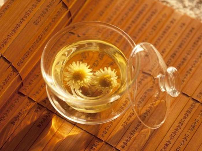 菊花泡久了变绿了还能喝吗？这样喝更健康