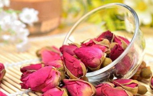 玫瑰花可以泡茶？原来还能做菜
