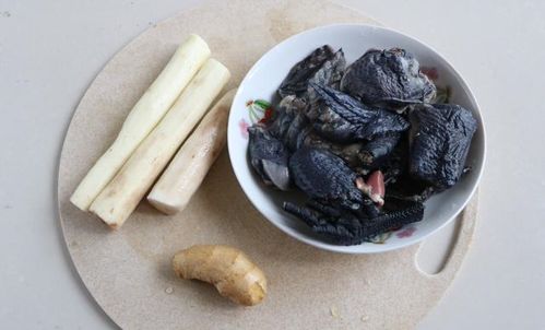 男人吃乌鸡，可增强体质