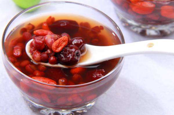 枸杞红枣茶，传统养生饮品