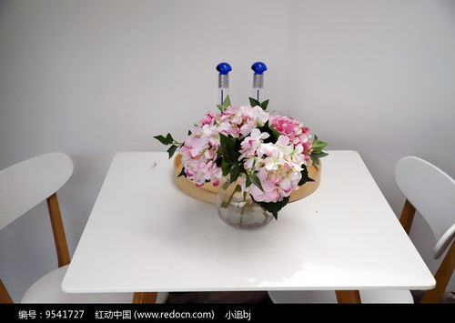 餐桌上的美丽点缀：适合摆放的鲜花