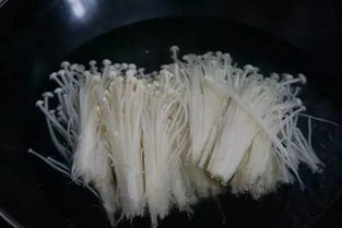 金针菇根部别扔！这样做