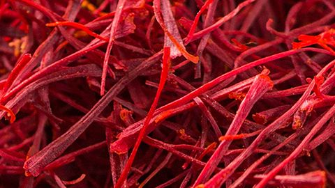 藏红花过量服用的副作用：小心这些风险！