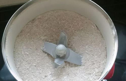 鸡蛋壳泡水，如何自制天然肥料