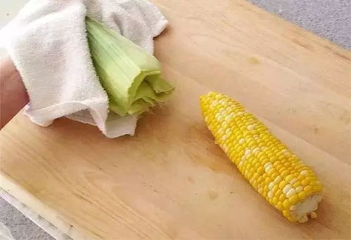 玉米泥是一种以玉米为主要原料，具有丰富营养的食品