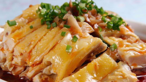 九味贵妃鸡是一道融合了多种香料的经典川菜