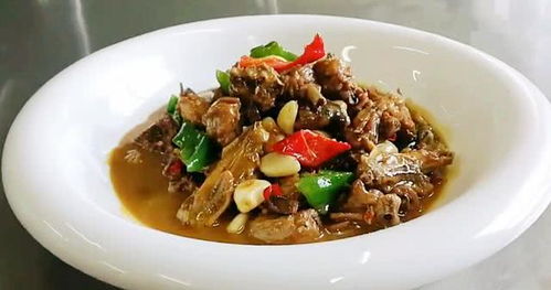 红烧黑鱼是一道以黑鱼为主料，以红烧为主要烹饪方法的传统菜肴