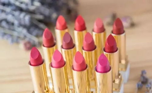 1. 植物油：口红的滋润之源