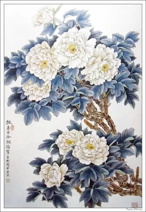傣族象征的花是金色，金色花代表吉祥、富贵和纯洁