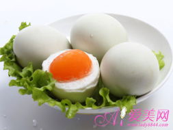 蜂蜜鸭蛋粥，秋季润肺佳品