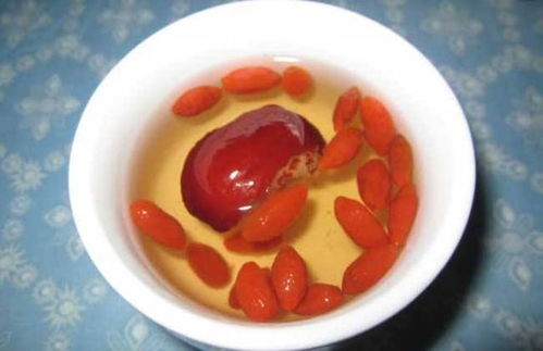 花椒枸杞泡水喝，养生功效有哪些