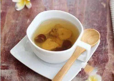 黄芪泡水喝有什么好处？听听老中医怎么说