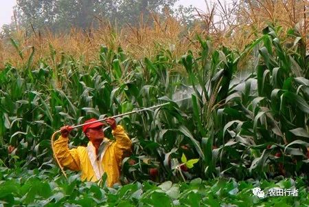 液剂农药， 混合要小心