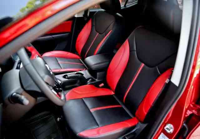 喷一喷，擦一擦，车灯真的会变亮？