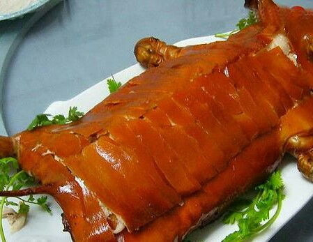 广西环江香猪，肉质鲜美