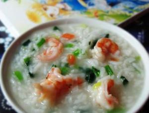 虾仁菠菜粥是一道以虾仁和菠菜为主要食材的粥品