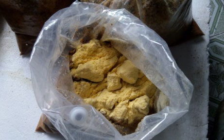 鱼肠肥料沤制过程中，如何控制温度和湿度以保证肥料发酵效果最佳