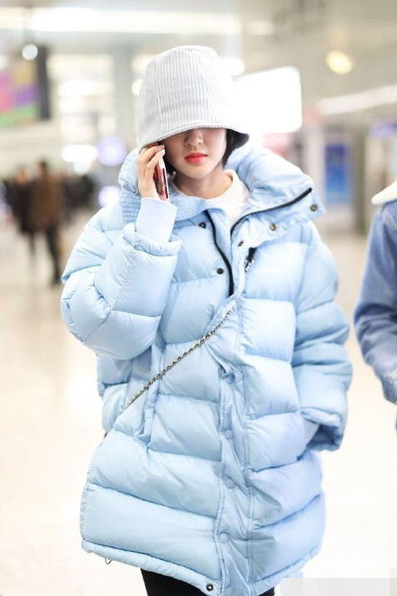 雅乐之舞冬天怎么保暖？穿羽绒服、戴帽子手套