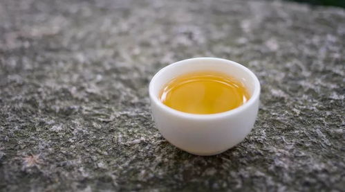 防治茶饼病， 选对杀菌剂是关键