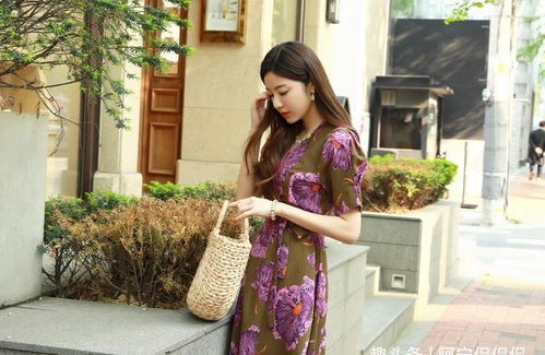 接下来咱们得说说衣服的款式