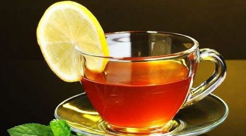 柠檬茶是一种富含维生素C的饮品，具有抗氧化、提神醒脑等功效
