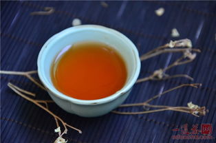 茶叶幼苗的守护者：寻找平安的除草剂