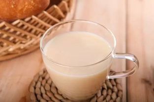红枣酸奶是一种以红枣为主要原料，加入乳酸菌发酵而成的饮品